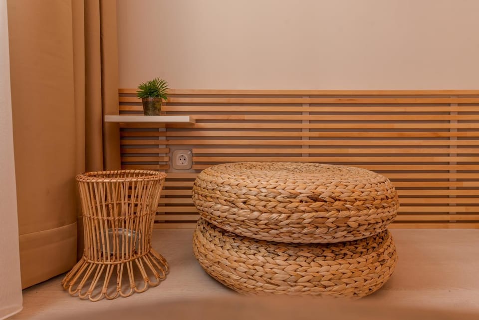 Decorative detail, Seating area
