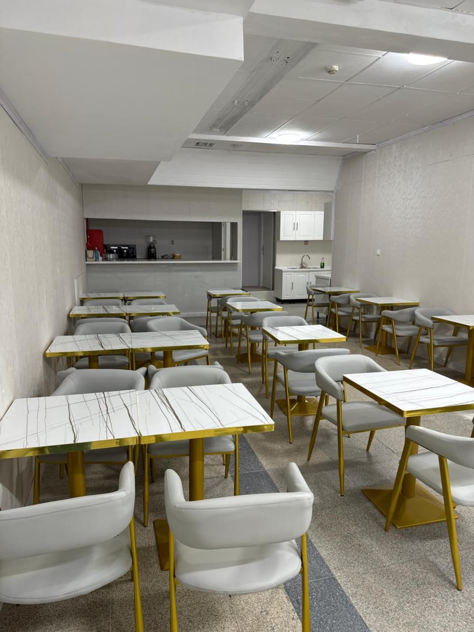 min hostel reverencia Capsule hotel in Madrid