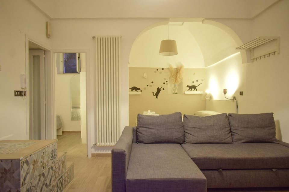 Living room, Seating area, air conditioner