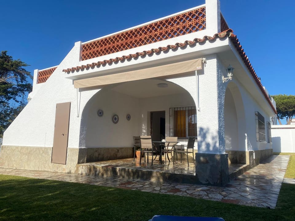 Casitasmanoli Fuente del Gallo House in La Janda