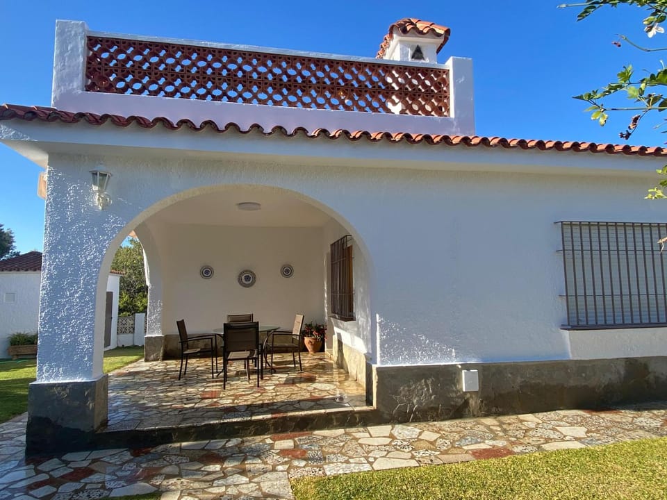 Casitasmanoli Fuente del Gallo House in La Janda