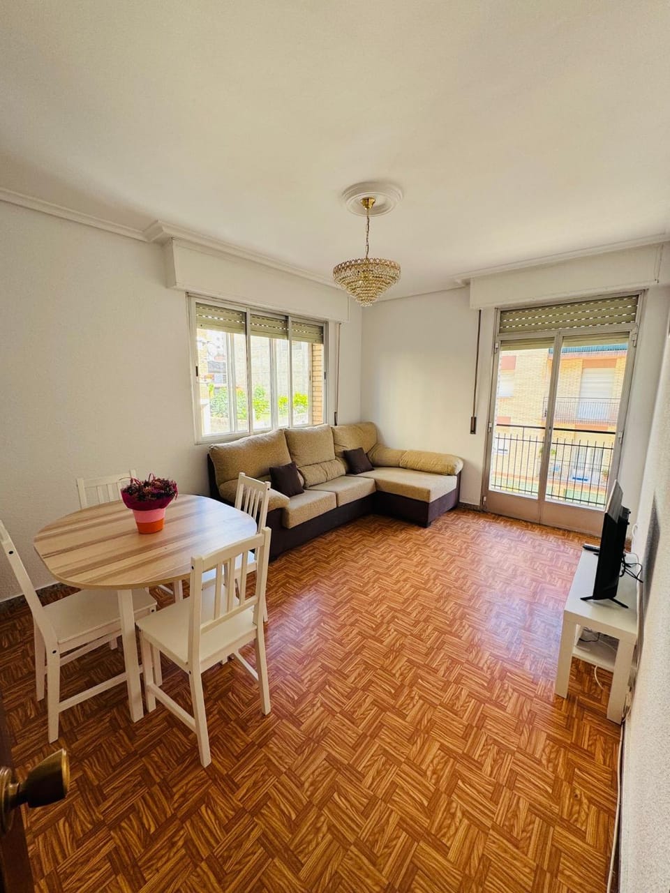 Communal lounge/ TV room