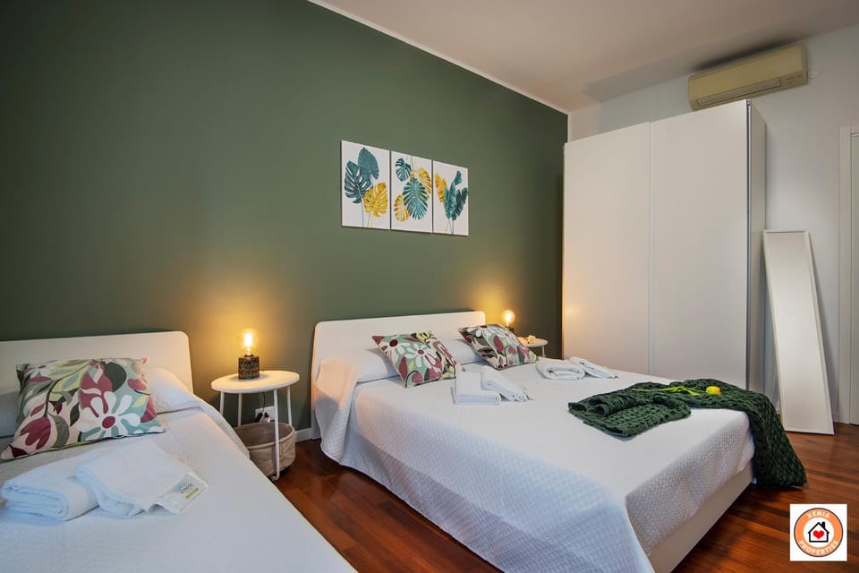 TV and multimedia, Bedroom, locker, towels, wardrobe, air conditioner