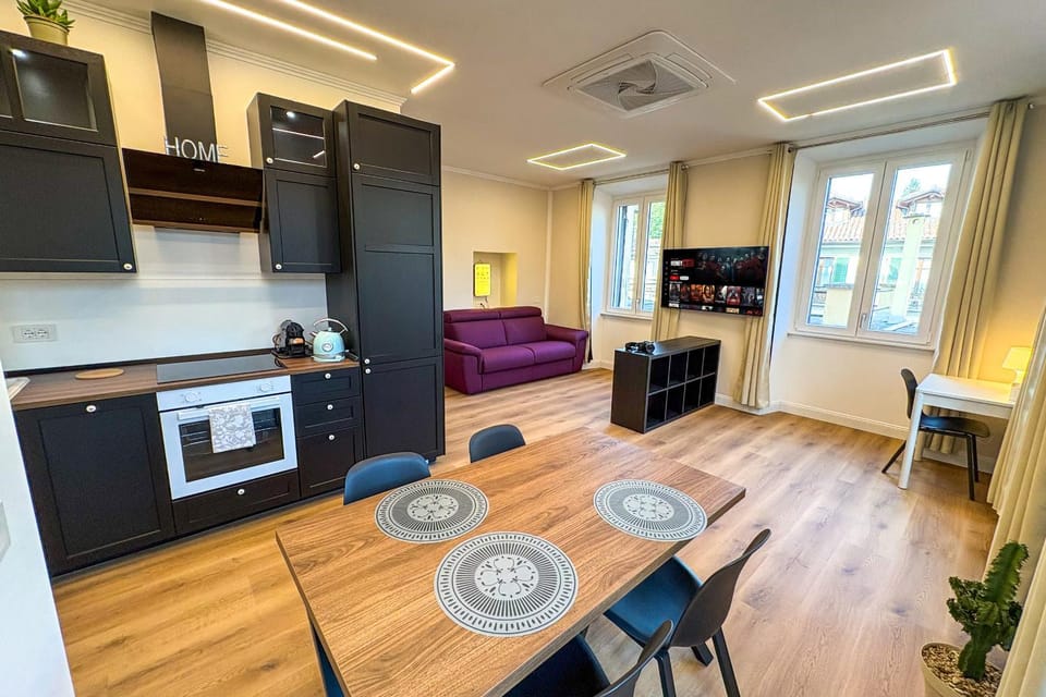 Kitchen or kitchenette, Living room, Dining area