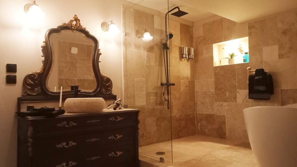 "Chez Gwenaël et Valéry fr" 70m2 Option Jacuzzi à payer sur place en supplément Apartment in Sorgues