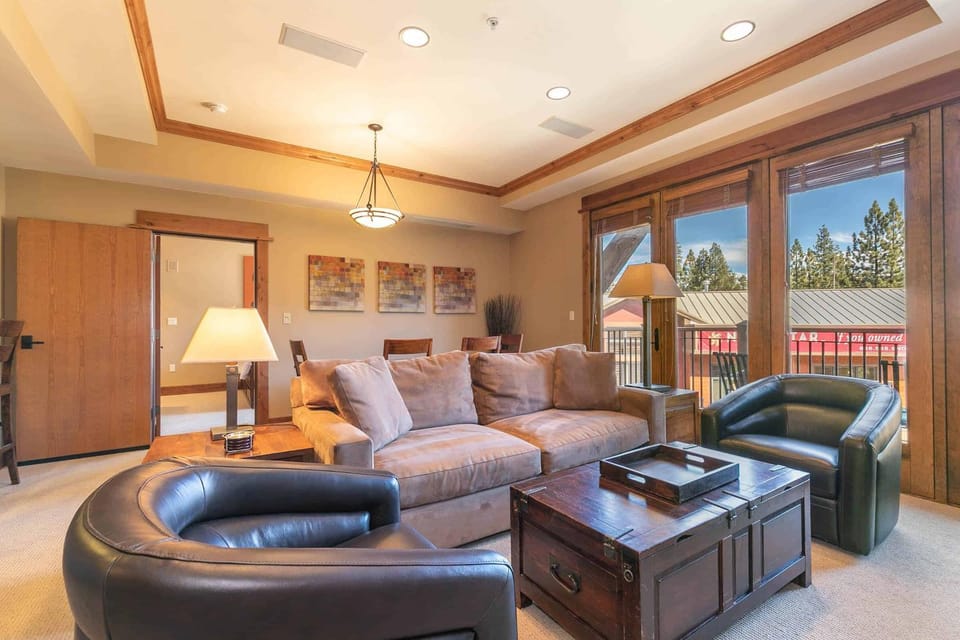 Catamount Lodge 301 by East West Hospitality Apartment in Northstar Drive