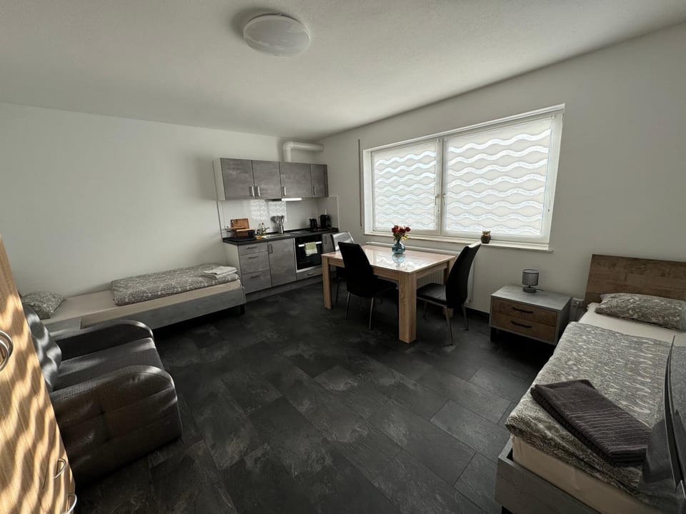 Bed, Kitchen or kitchenette, Living room, Photo of the whole room, Seating area, Dining area