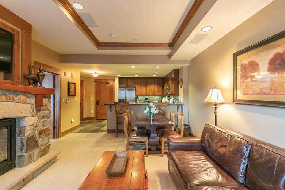 Catamount Lodge 312 by East West Hospitality Apartment in Northstar Drive