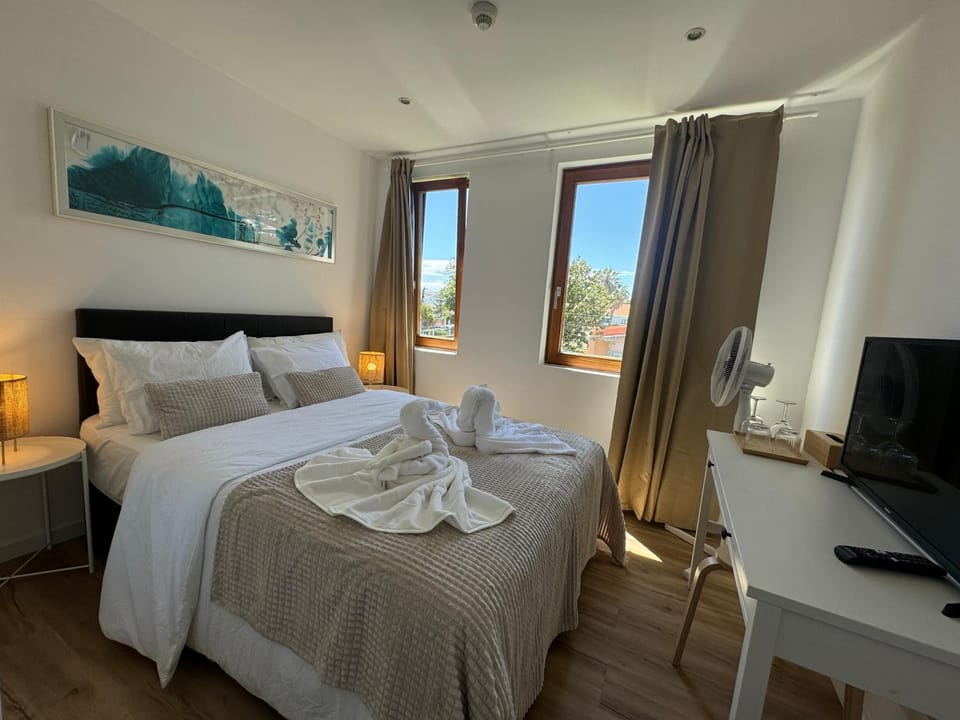 AOMO ART SPACE Hostel Bed and Breakfast in Lisbon District