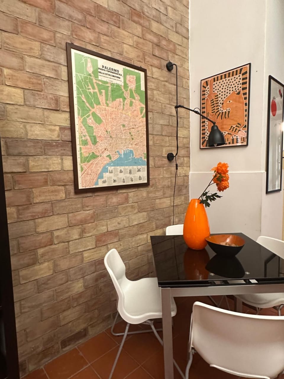 Seating area, Dining area