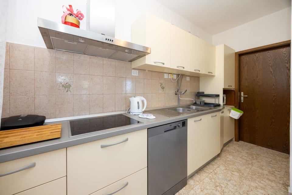 Apartment Hubi Apartment in Šibenik-Knin County, Croatia