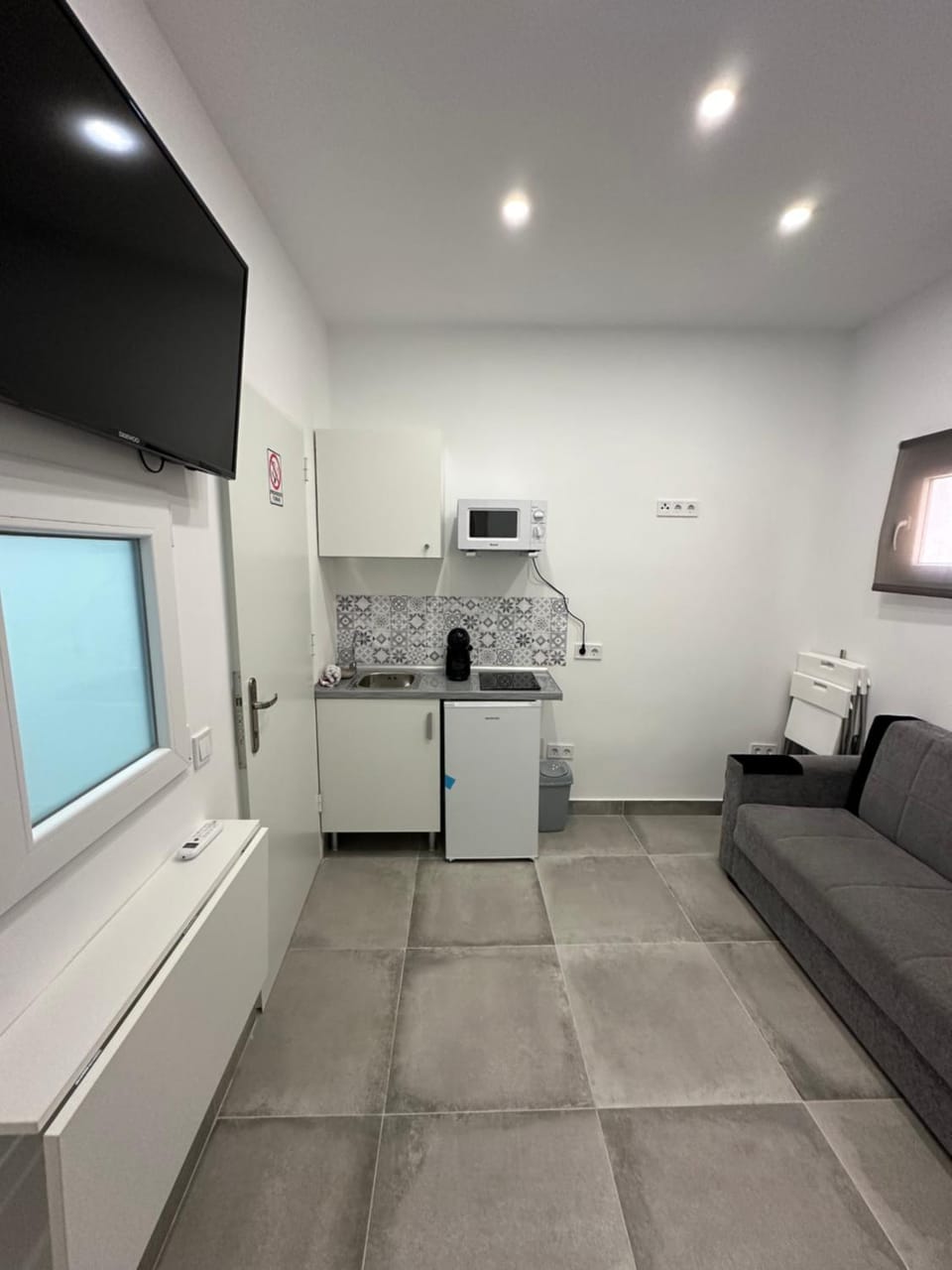 TV and multimedia, Kitchen or kitchenette, Living room
