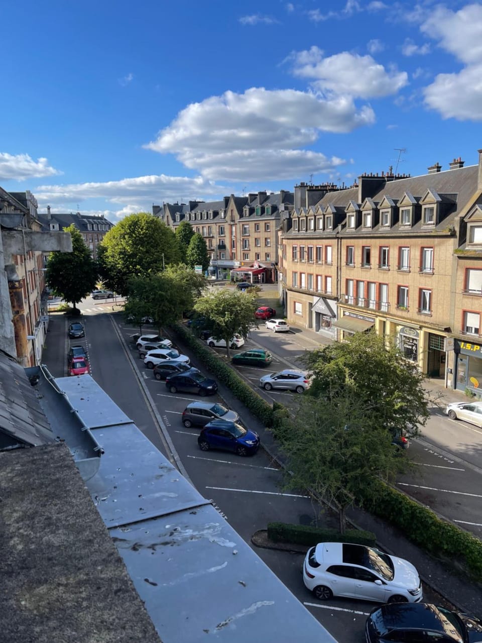 Neighbourhood, Bird's eye view, City view, Street view, Location, Parking