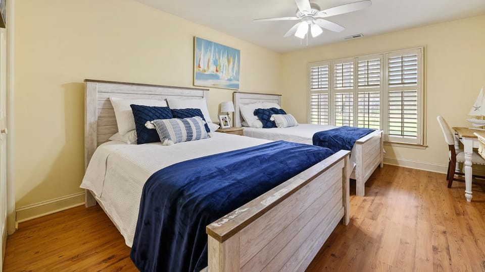 76-4 Alex and Us condo by Peace Vacations Apartment in South Carolina