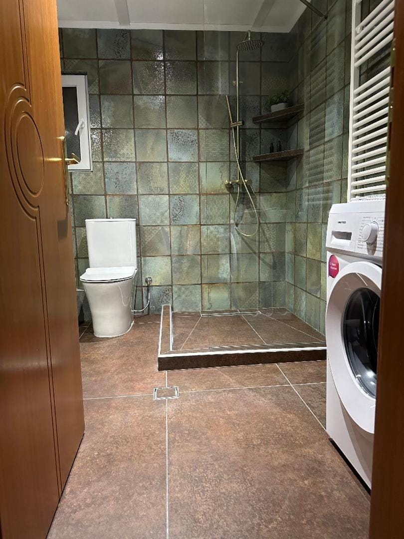 Gardens of Babylon by Heaven's Hall Apartment in Alexandroupoli