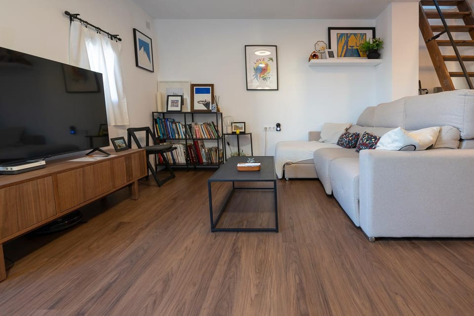 TV and multimedia, Living room, Seating area