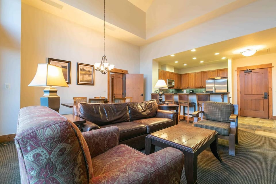 Catamount Lodge 405 by East West Hospitality Apartment in Northstar Drive