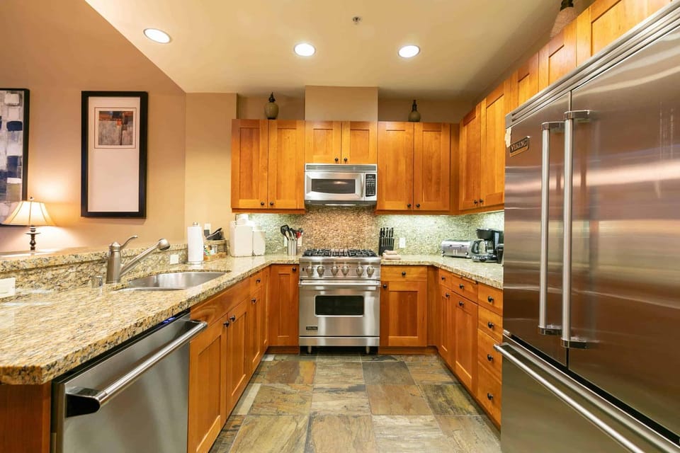 Catamount Lodge 409 by East West Hospitality Apartment in Northstar Drive