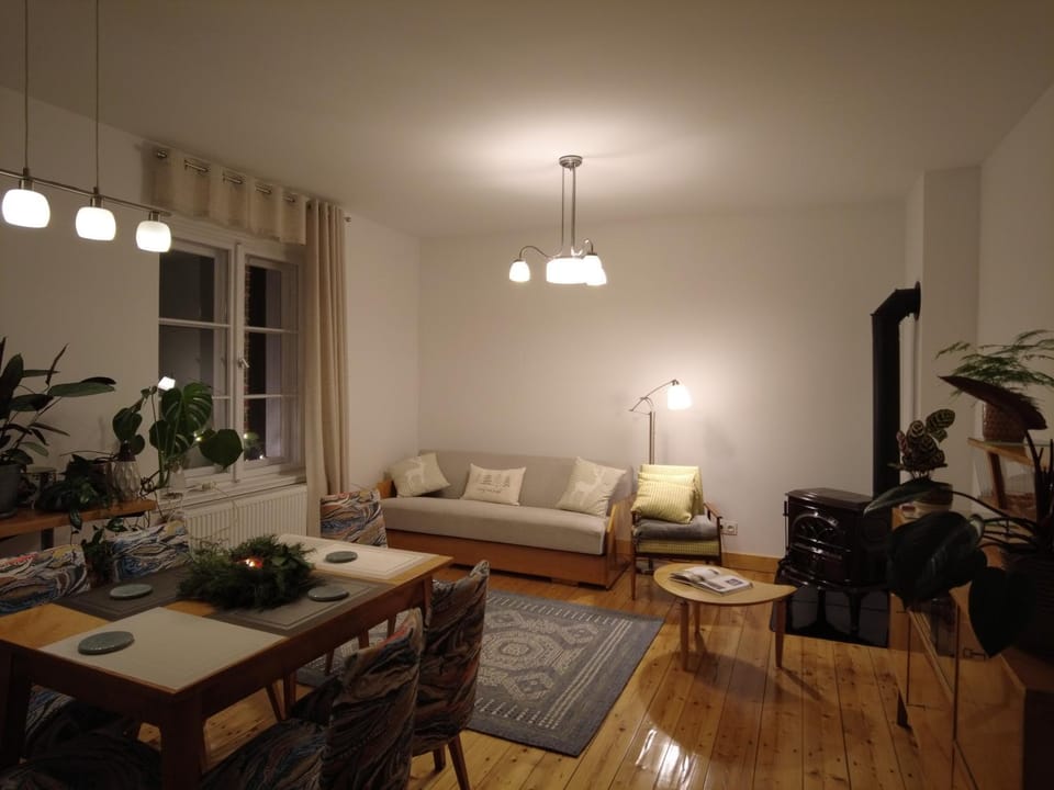 Living room, Seating area, Dining area