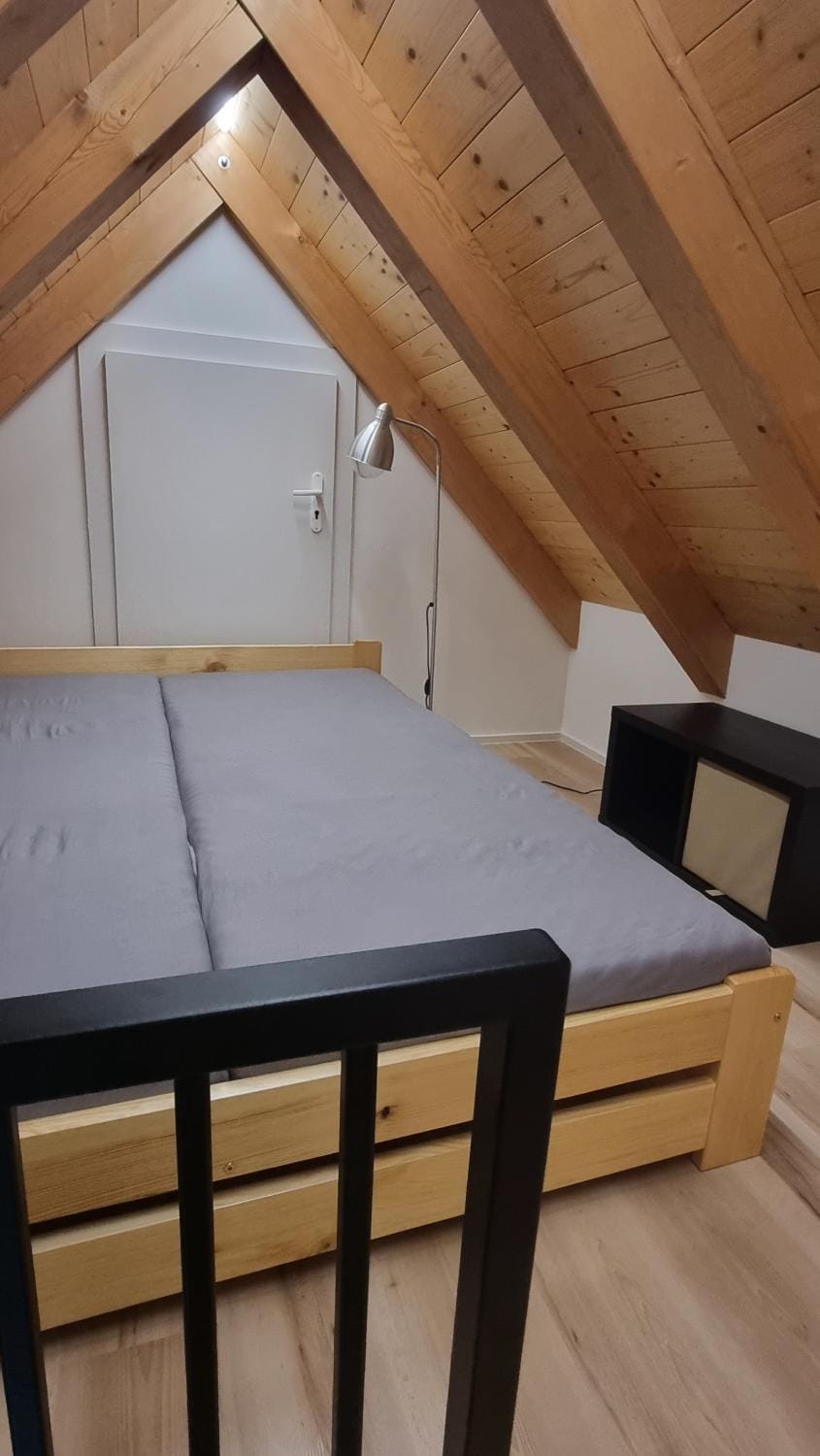Chalupa Vápenka v přírodním parku Adršpašsko-Teplické skály, kapacita 10 osob Apartment in Czechia