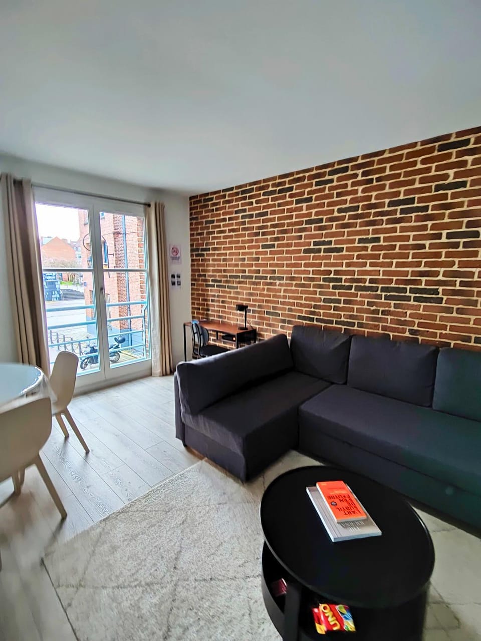 Bed, Living room, Seating area, Dining area, City view, City view