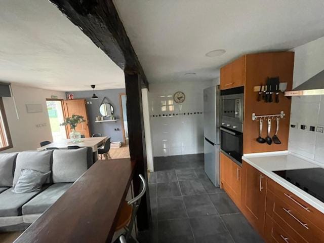 Kitchen or kitchenette, Living room