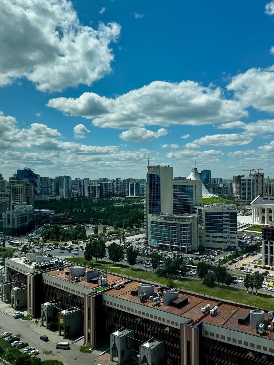 Day, Neighbourhood, City view, Street view, Location