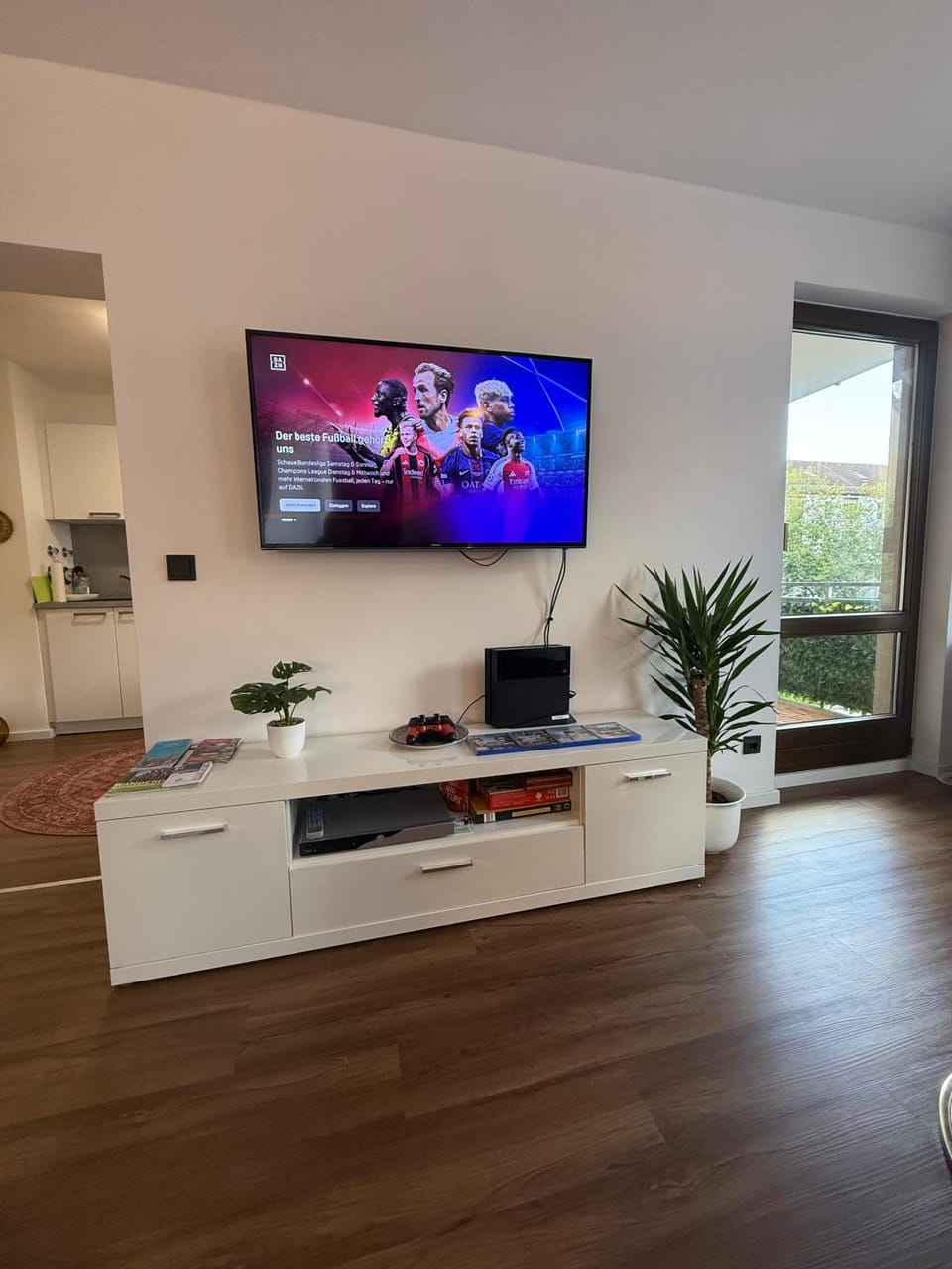 Communal lounge/ TV room, TV and multimedia, Living room