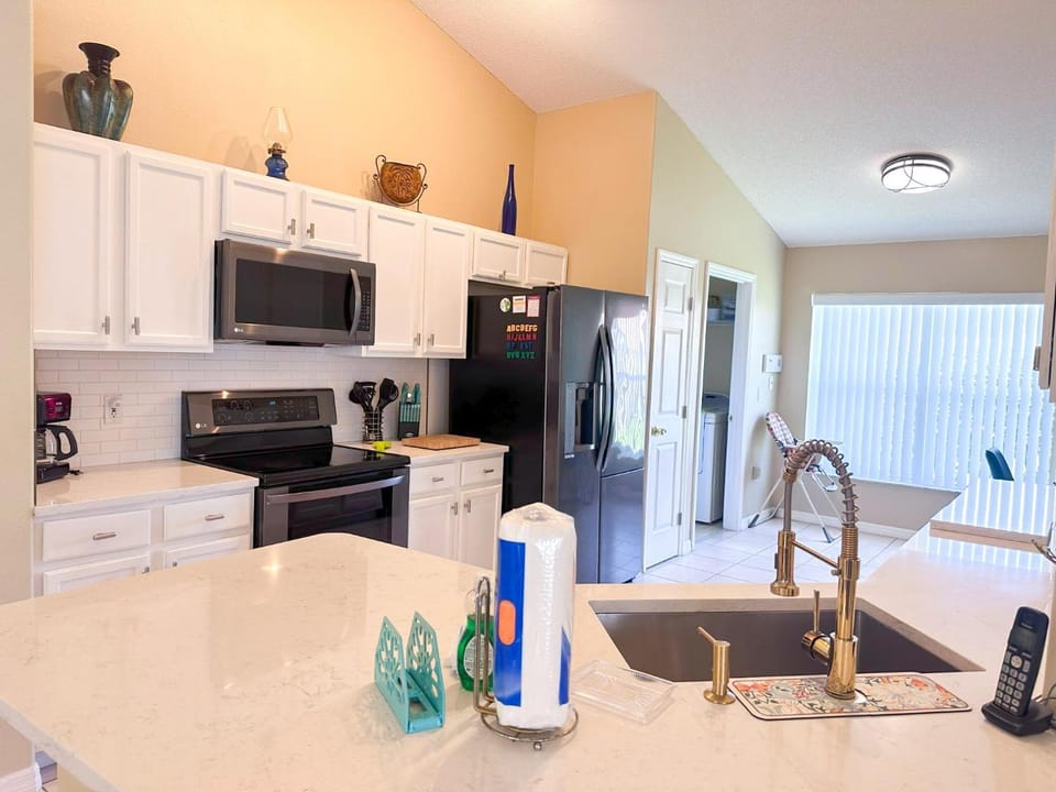 EP1051SEL - Private Vacation Pool Home Near Disney Villa in Kissimmee