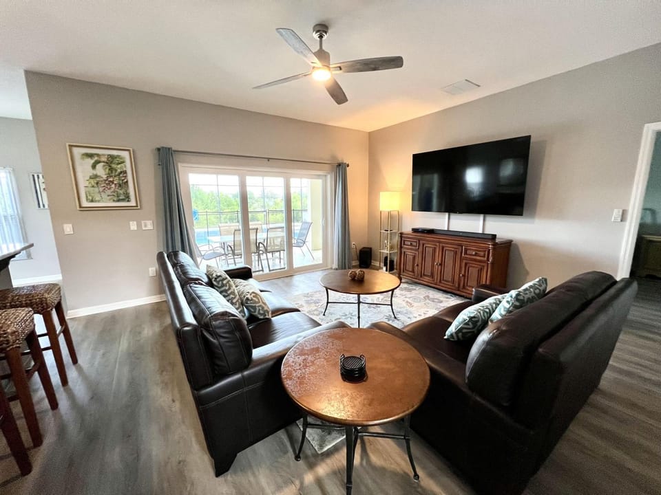 WH524 - 5Beds - 12 Guests Villa in Four Corners