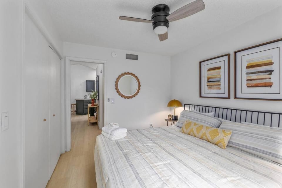Charming 2-bedroom house in Saugatuck with AC, WiFi, Pet Friendly House in Saugatuck