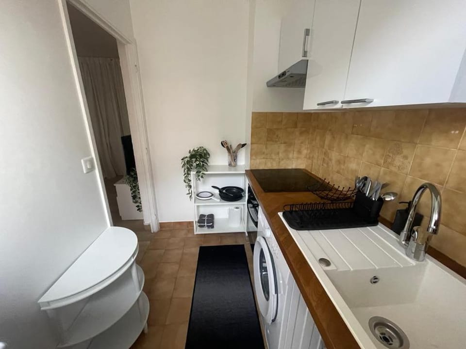 Joli Studio au centre de Juan les Pins Apartment in Antibes