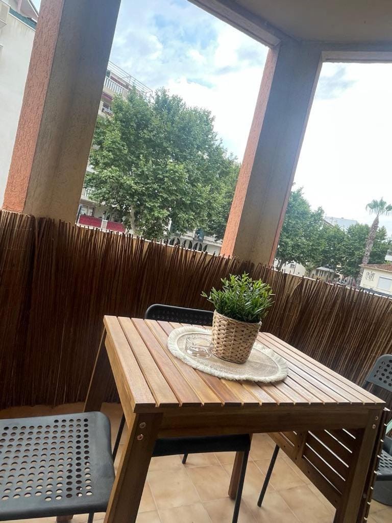 Joli Studio au centre de Juan les Pins Apartment in Antibes
