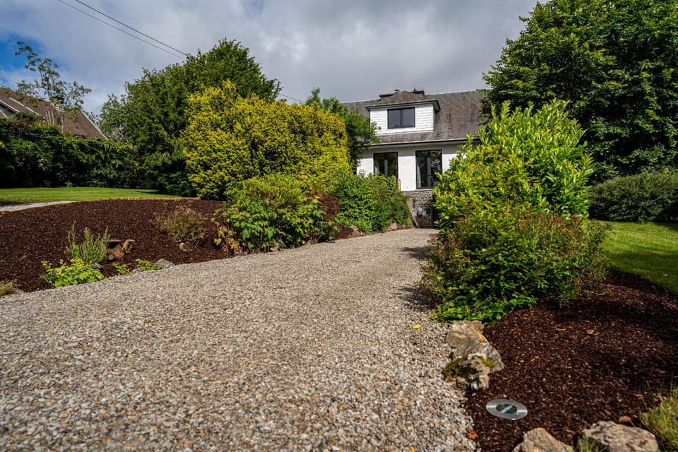 Property building, Spring, Garden