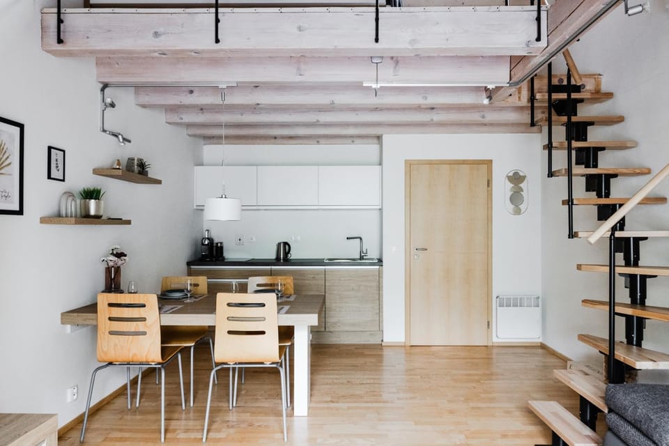 Coffee/tea facilities, Kitchen or kitchenette, Photo of the whole room, Seating area, Dining area
