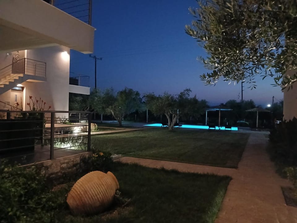 Property building, Patio, Garden, Garden view, Pool view, Swimming pool