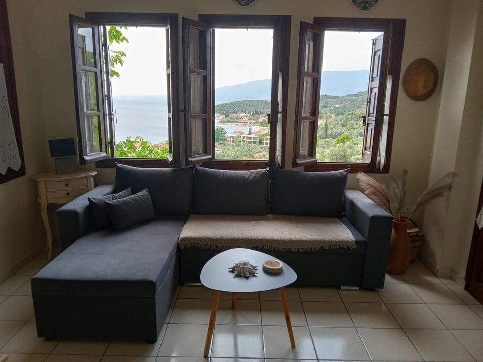 View (from property/room), Seating area, Sea view