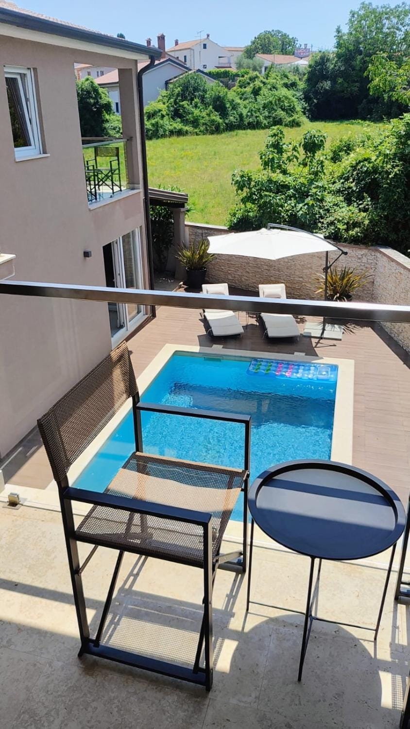 Day, View (from property/room), Balcony/Terrace, Pool view