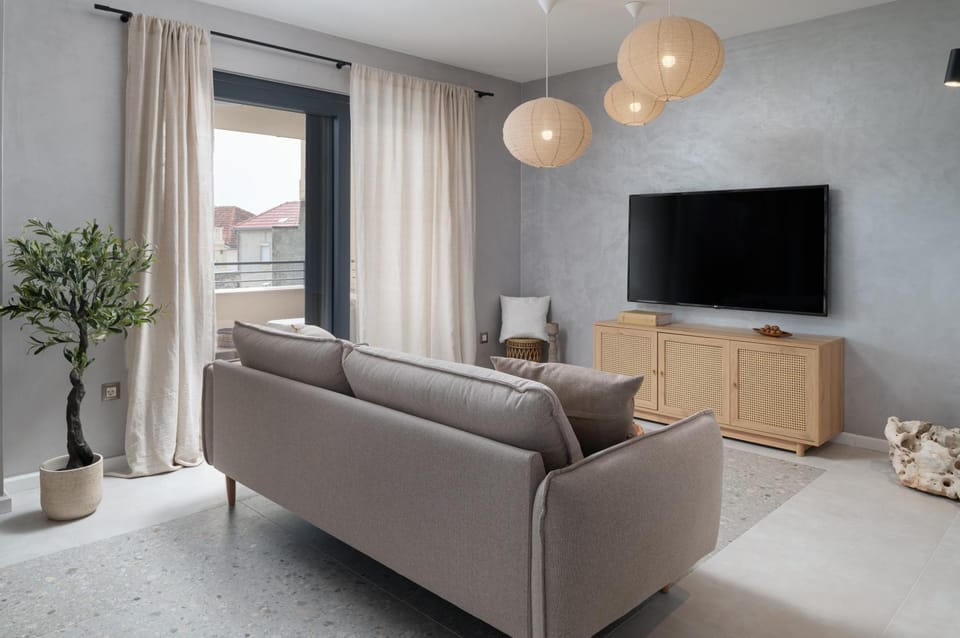 Communal lounge/ TV room, TV and multimedia, Living room, Seating area