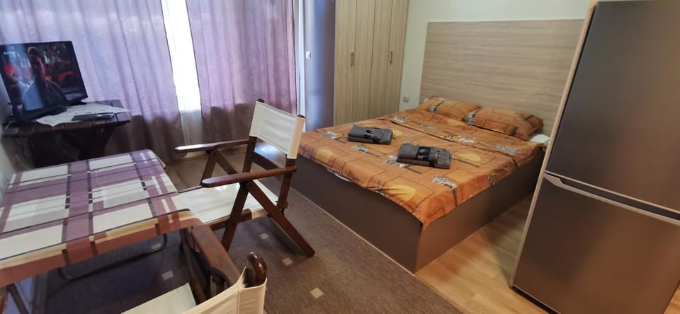 Bed, TV and multimedia, Living room, Bedroom, wardrobe