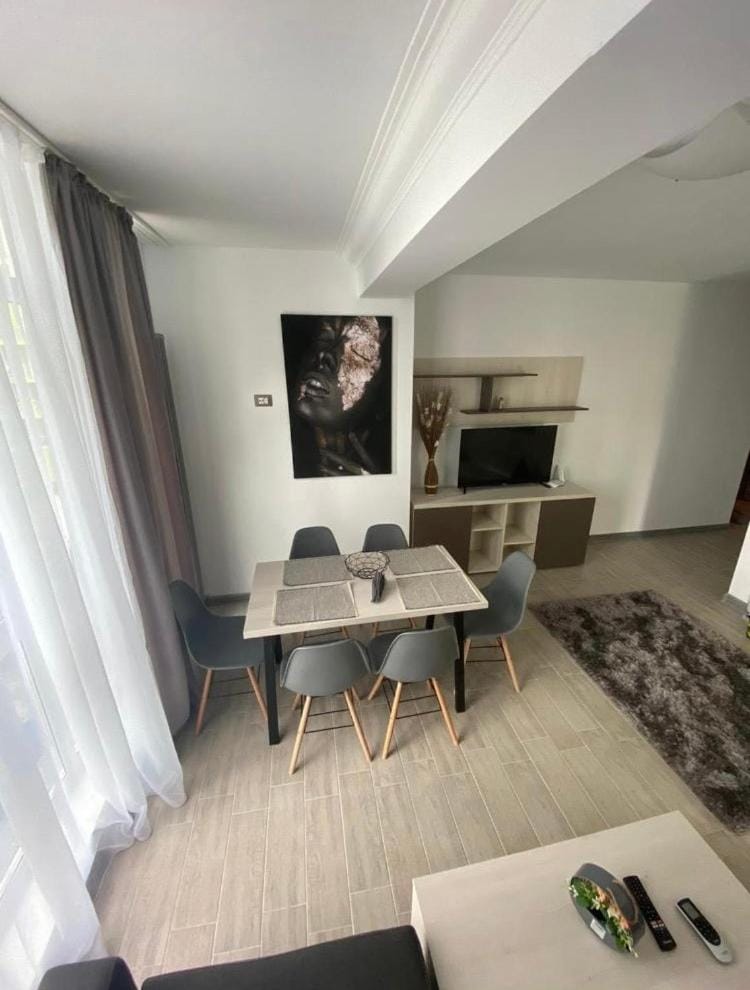 BPK Alezzi Holiday Mamaia Nord 39 Apartment in Constanța County