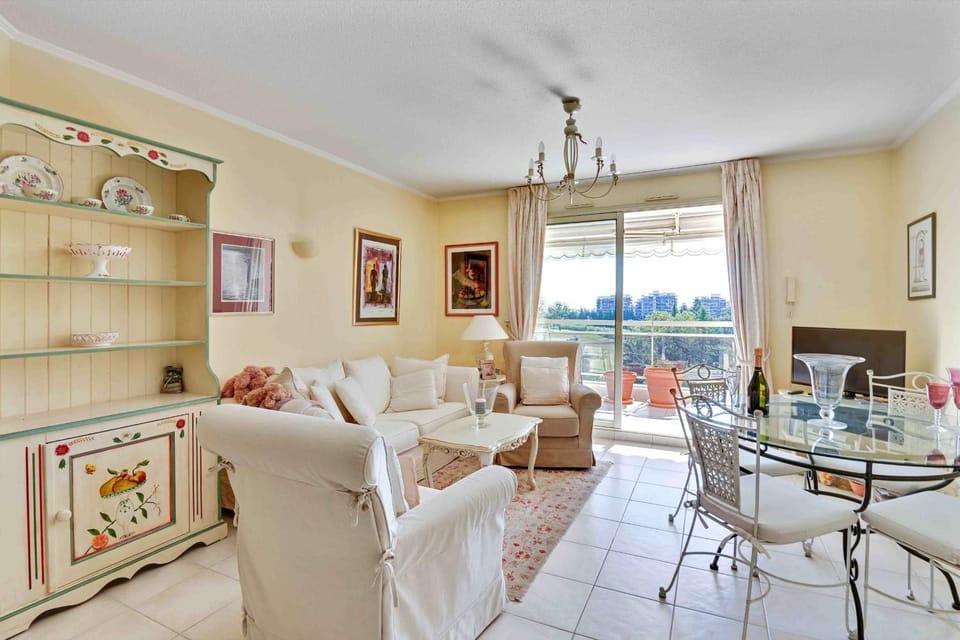 T3 in Mandelieu with Terrace AC Swimming Pool Tennis - BENAKEY Apartment in Mandelieu-La Napoule