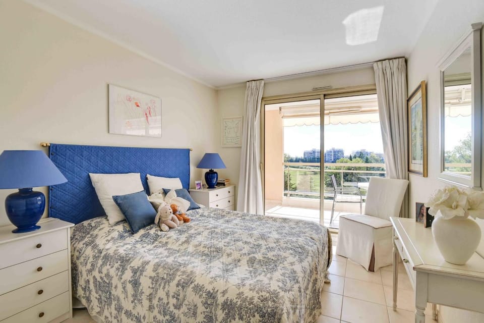 T3 in Mandelieu with Terrace AC Swimming Pool Tennis - BENAKEY Apartment in Mandelieu-La Napoule