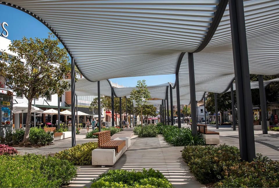 Garden view, Street view, Location