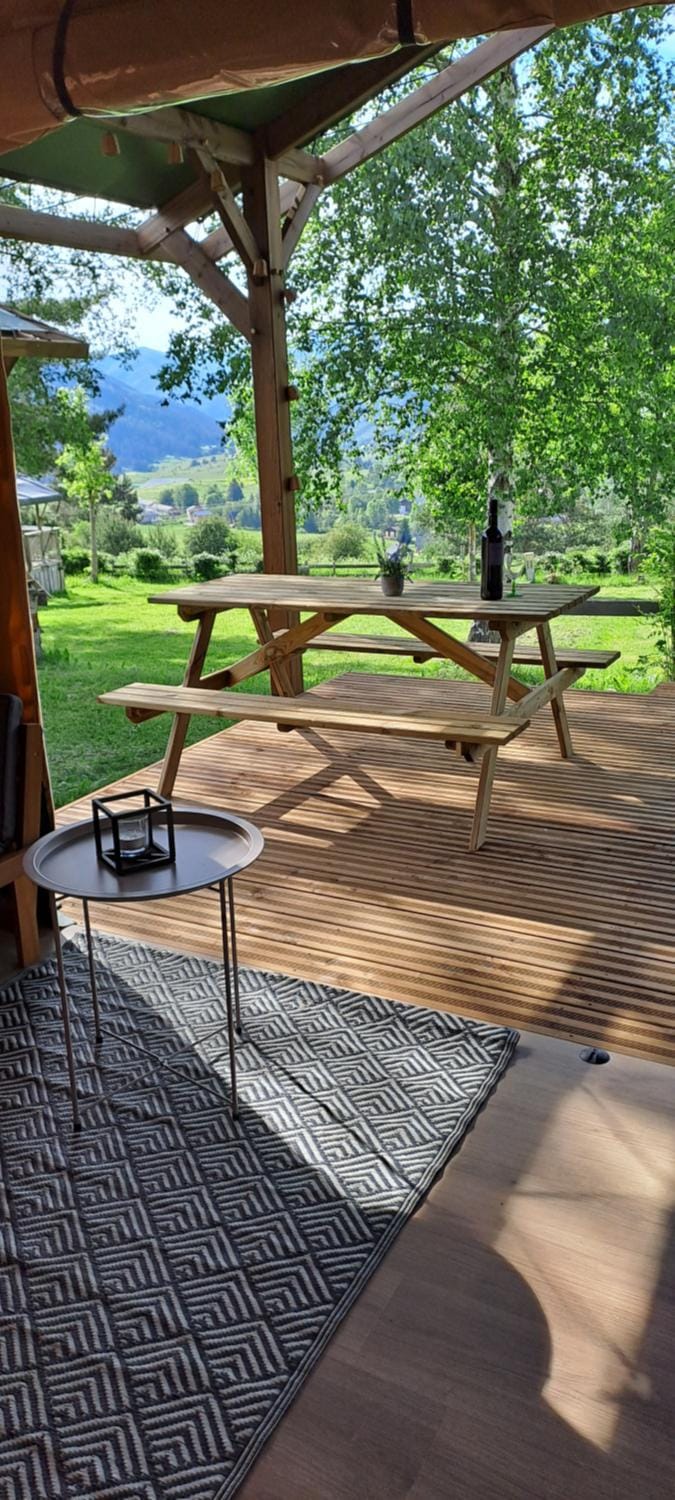 Lodge Safari tent Campground/ 
RV Resort in Catalonia