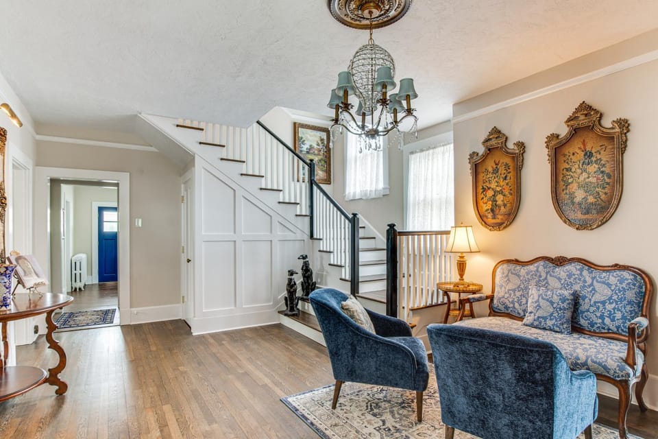 Walkable Zelienople Home w/ Patio & Grill! House in Pennsylvania