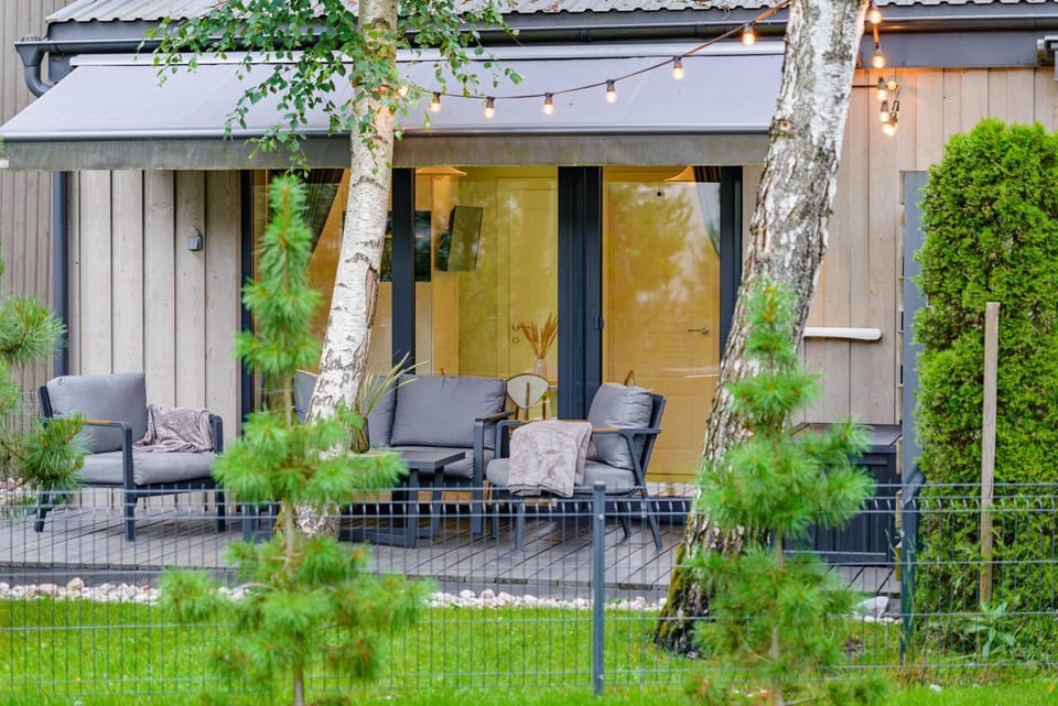 Garden, Seating area, Garden view
