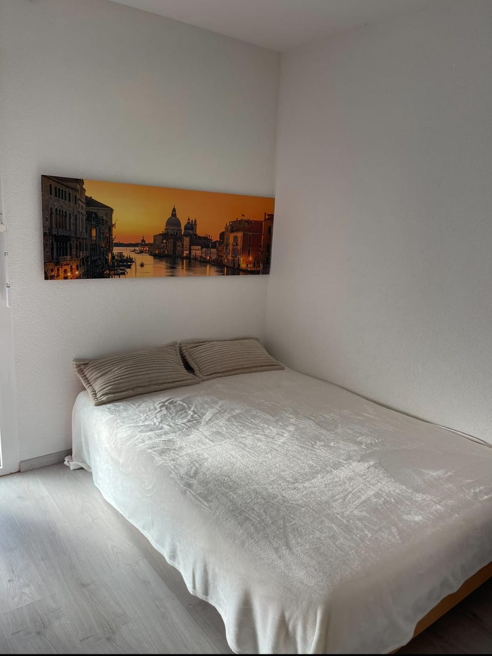 Lake Geneva Apartment in Haute-Savoie