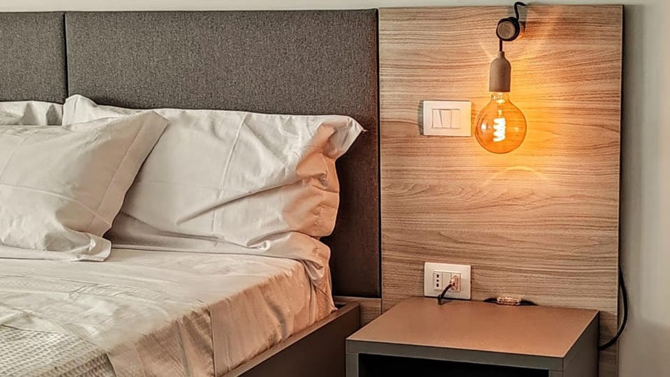 Bed, Photo of the whole room, Bedroom, internet, wardrobe, air conditioner