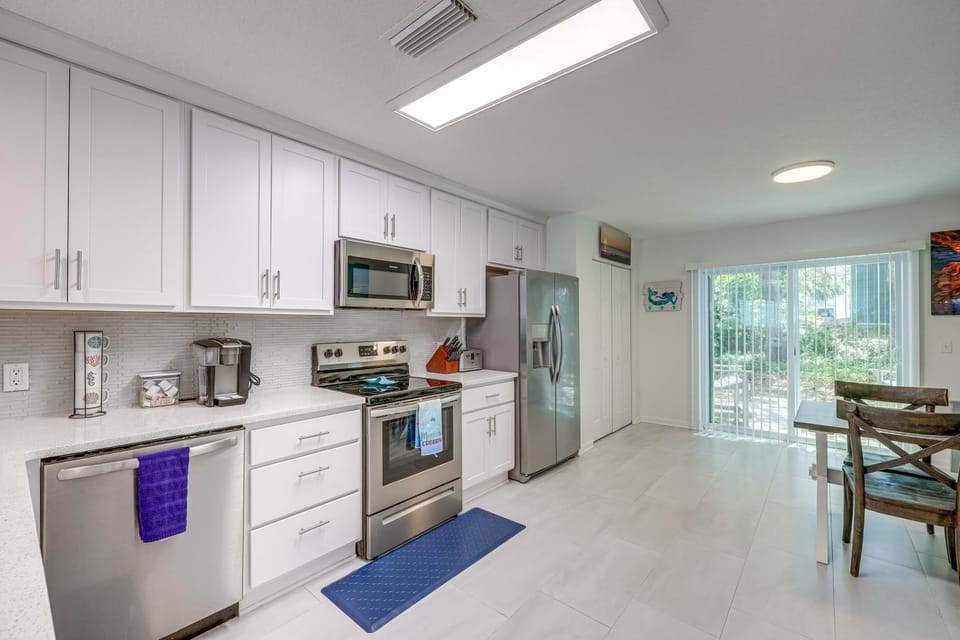 Fernandina Beach Townhome w/ Patio: Walk to Beach! House in Fernandina Beach